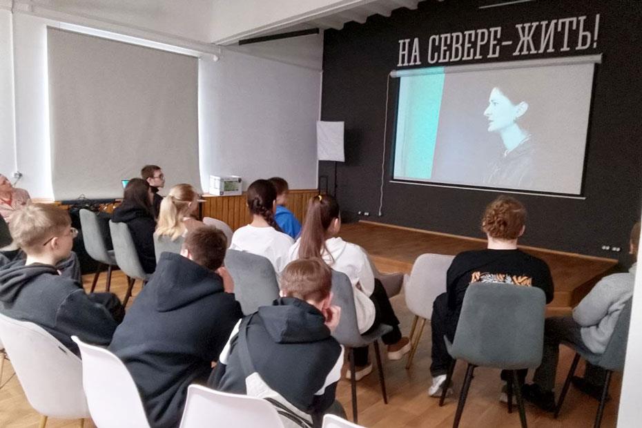 Четыре кинопоказа прошли в четырех городах в пространствах для досуга молодежи «Сопки»
